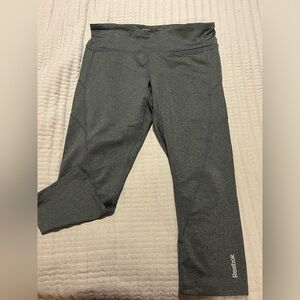 ❤️ Reebok cropped leggings